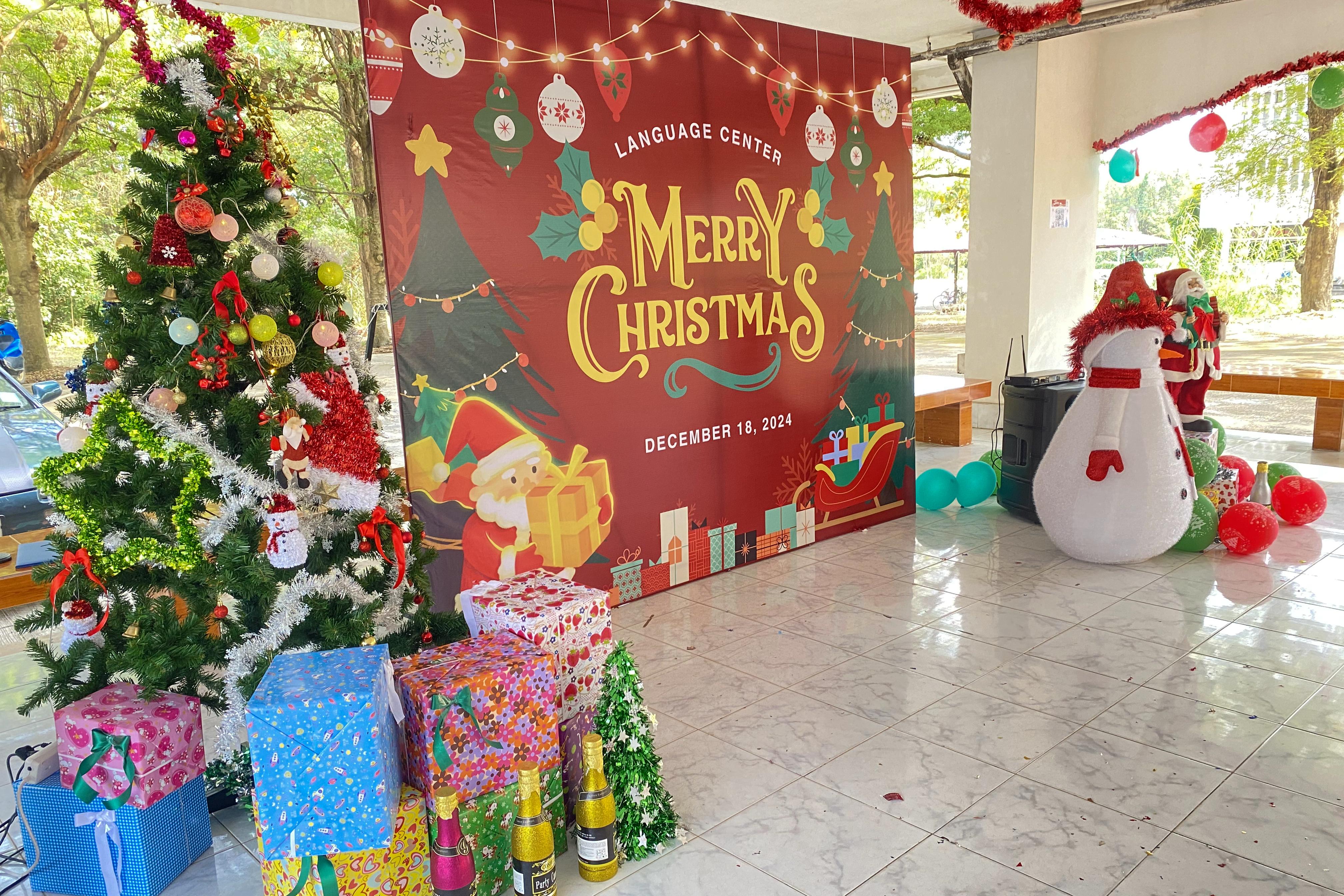 กิจกรรมนิทรรศการภาษาต่างประเทศ Christmas Day